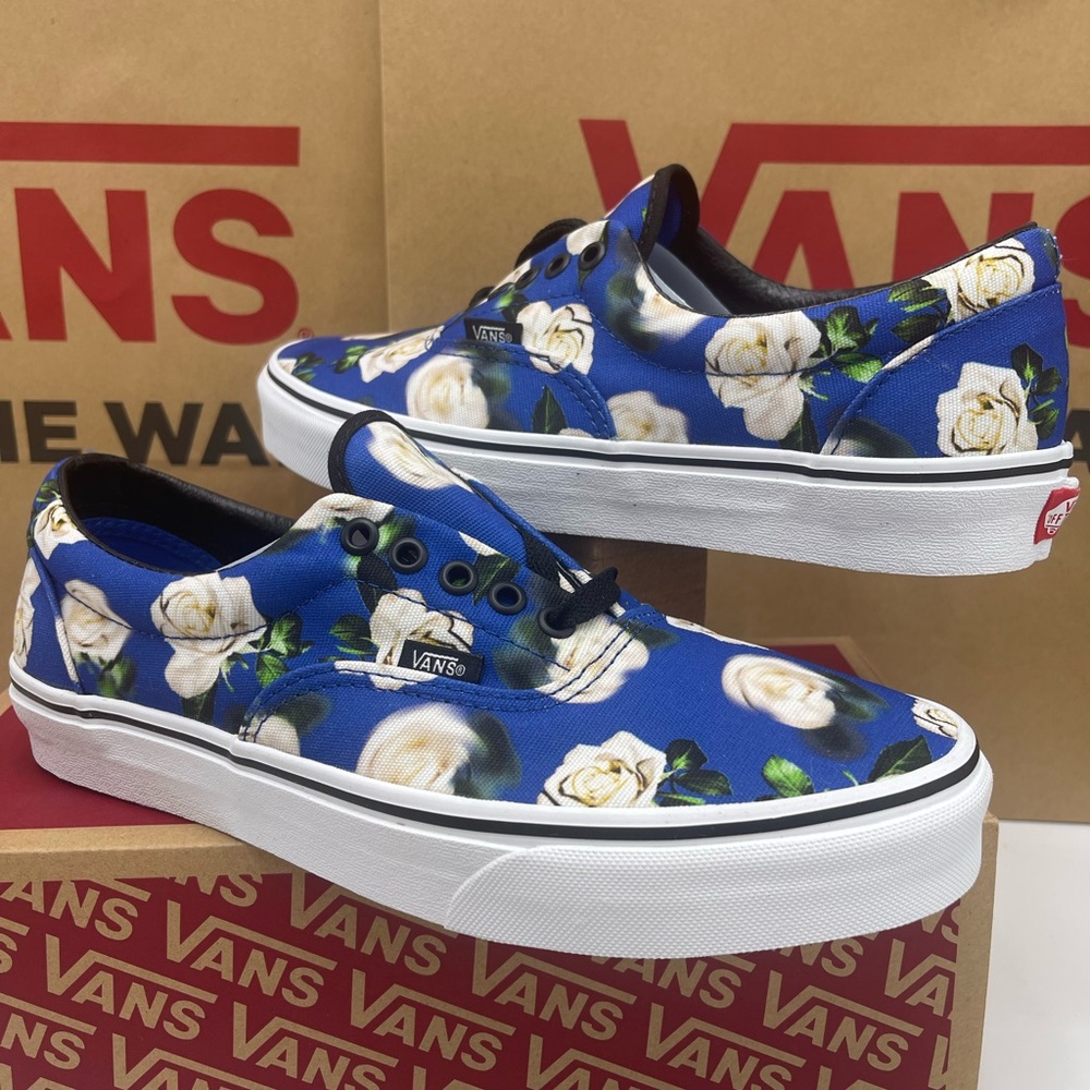 Vans WMNS Era
(Romantic Floral) Lapis Blue Sneakers 
VN0A38FRVP9 - Picture 11 of 16